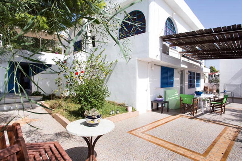 Wavedance Accommodation Salamis Exterior photo