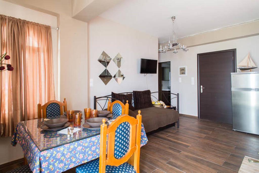 Wavedance Accommodation Salamis Exterior photo
