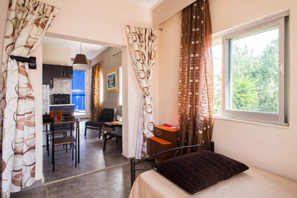 Wavedance Accommodation Salamis Exterior photo